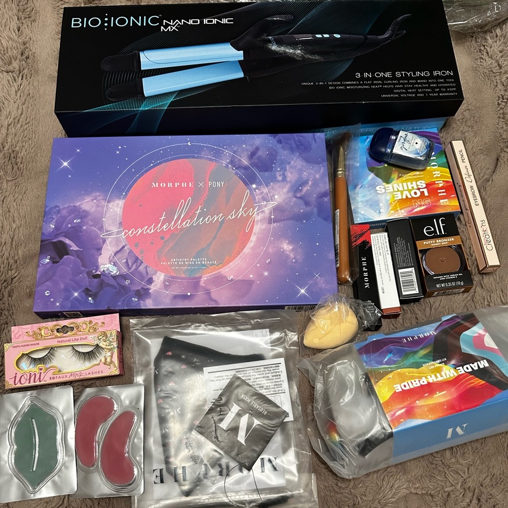 Beauty baskets. They all come with make up and choice of beauty tool.